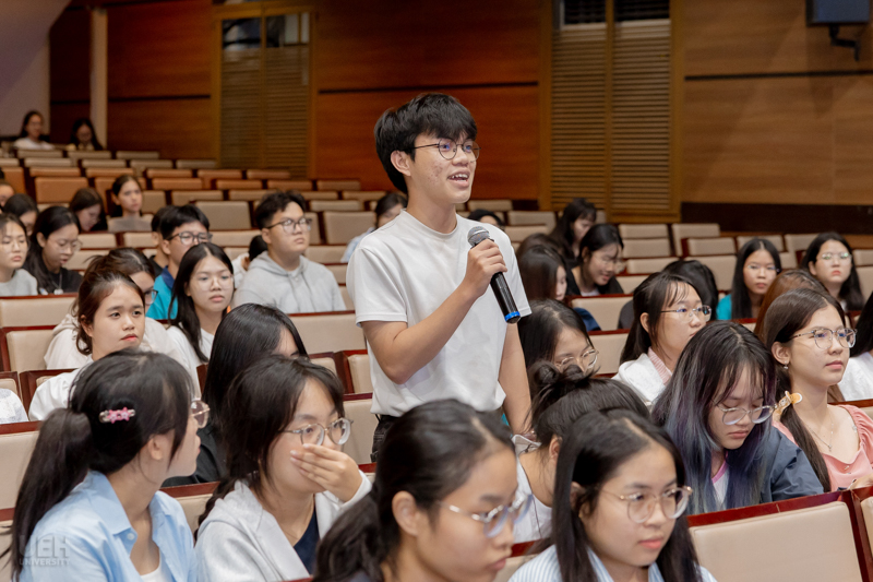 20250917074841 chuong trinh unitour 2025 tai ueh dan dat tam nhin dinh hinh ky nguyen (14)